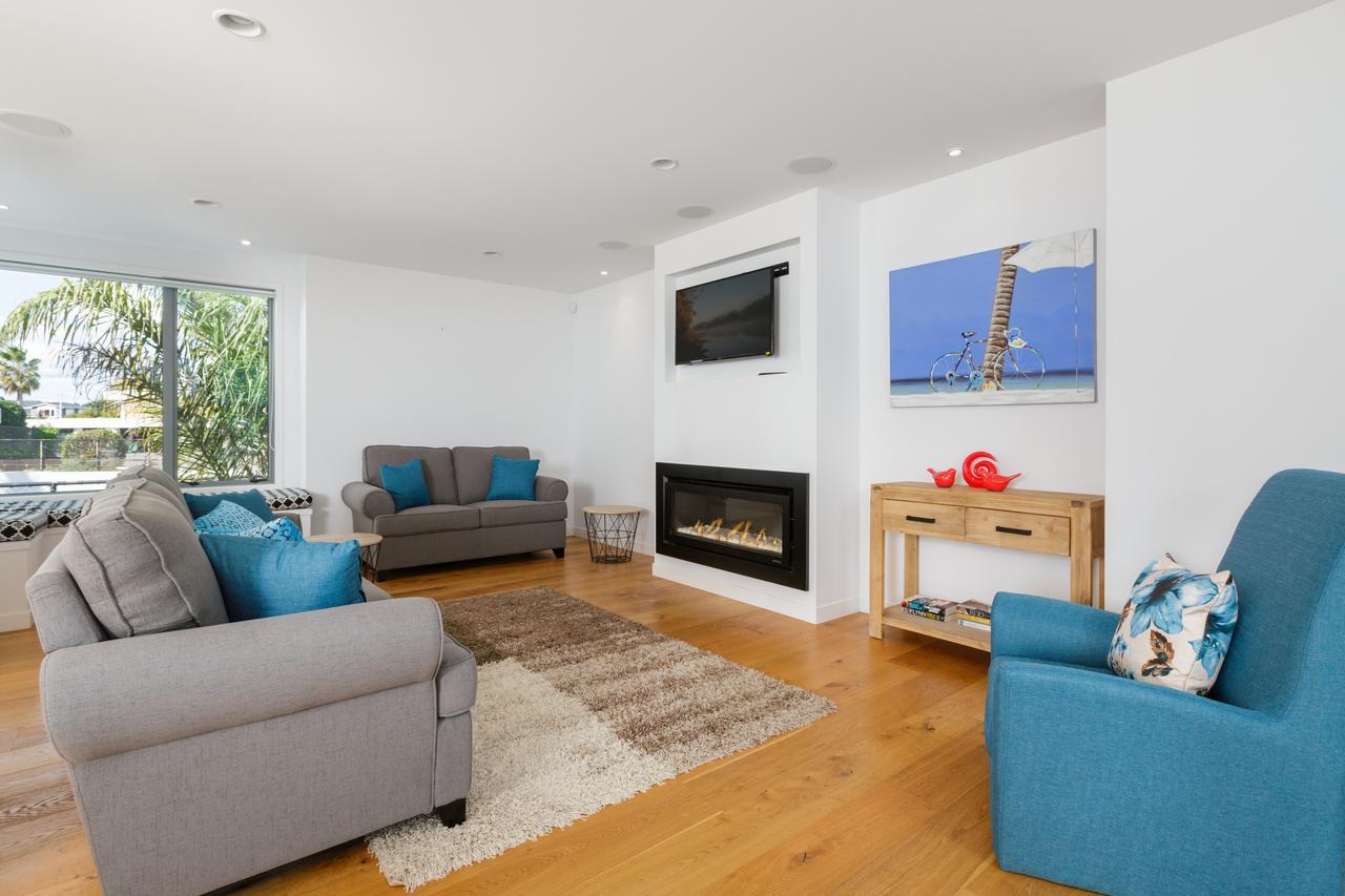 Modern, Spacious Home On Popular Muricata Av - Enjoy Beach, Surf & Sun Mount Maunganui Exterior photo